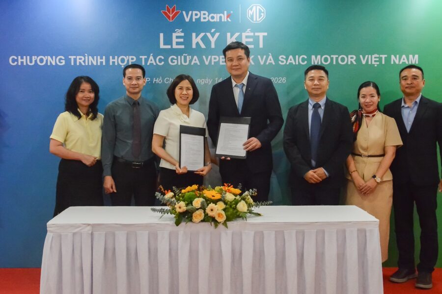 Lễ ký kết hợp tác giữa SAIC Motor Việt Nam và VPBank